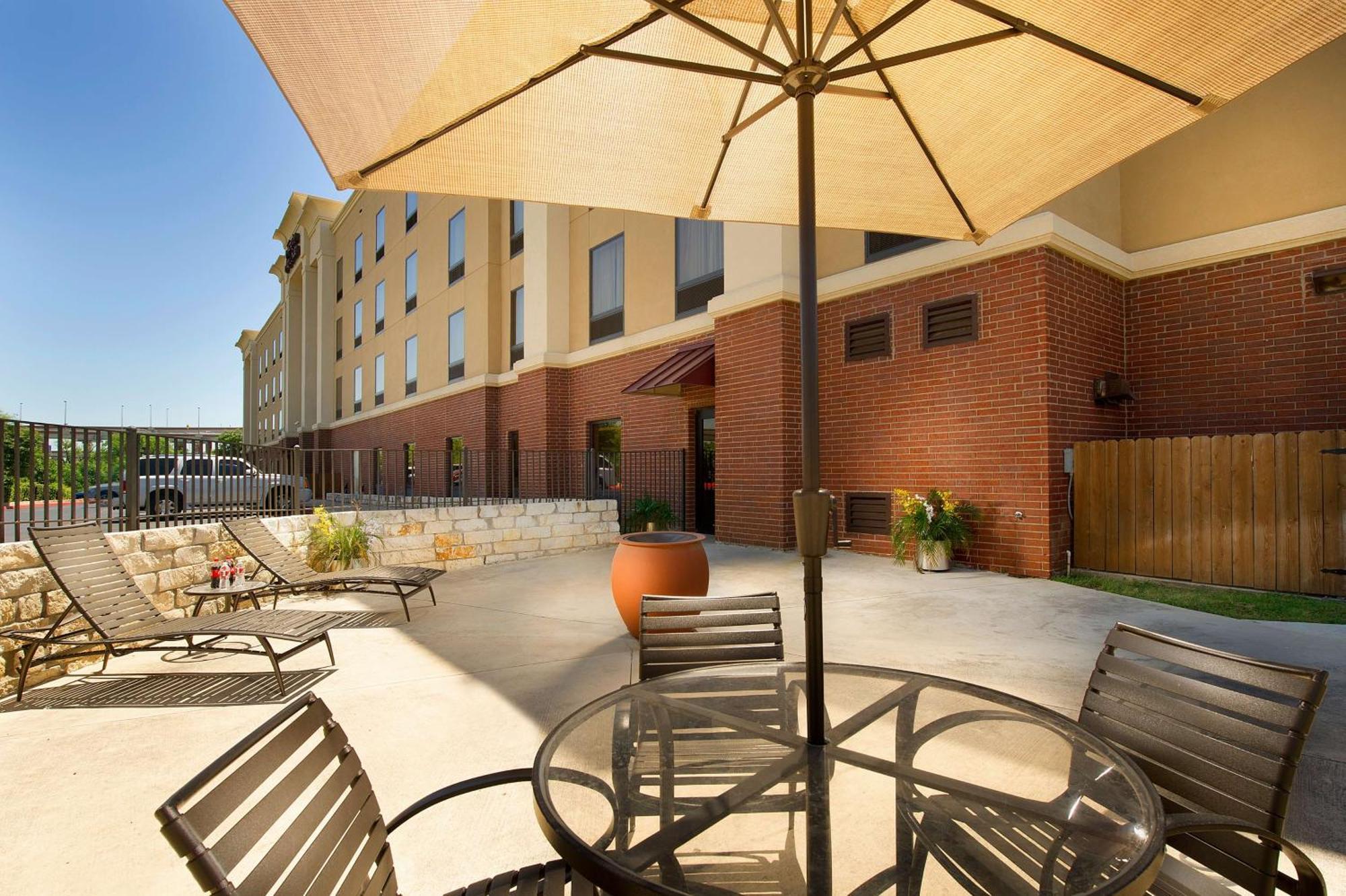 Hampton Inn And Suites San Antonio Airport Esterno foto